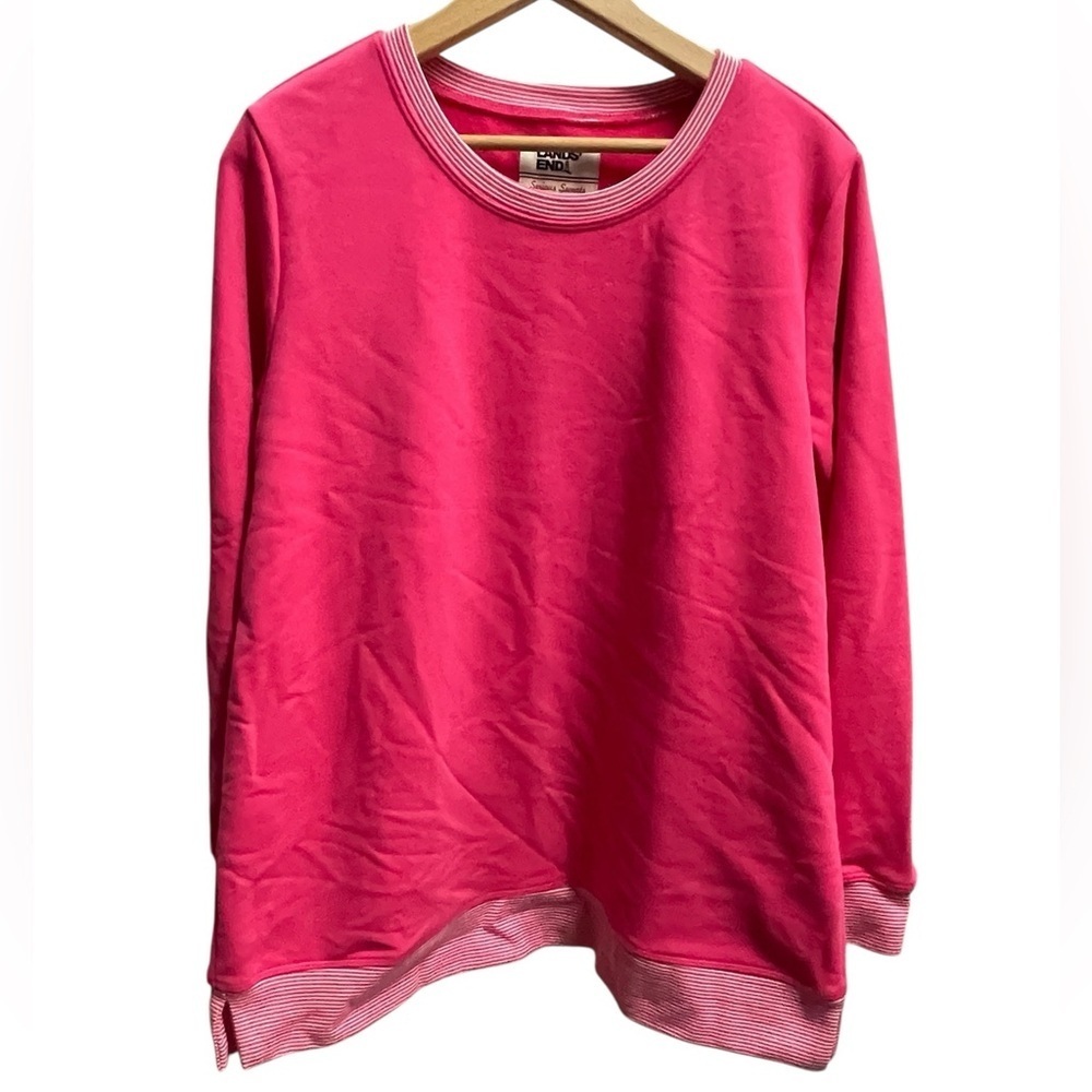 🩷🤍Lands' End hot pink long sleeve Serious Sweats size M with cute micro striping
